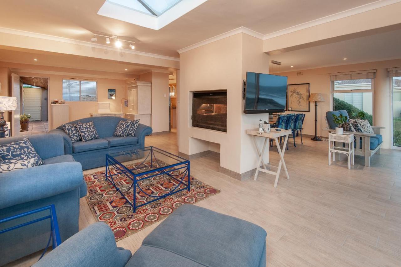 Hermanus Haven, Entire Home, On The Sea, Private Pool, Secure Esterno foto