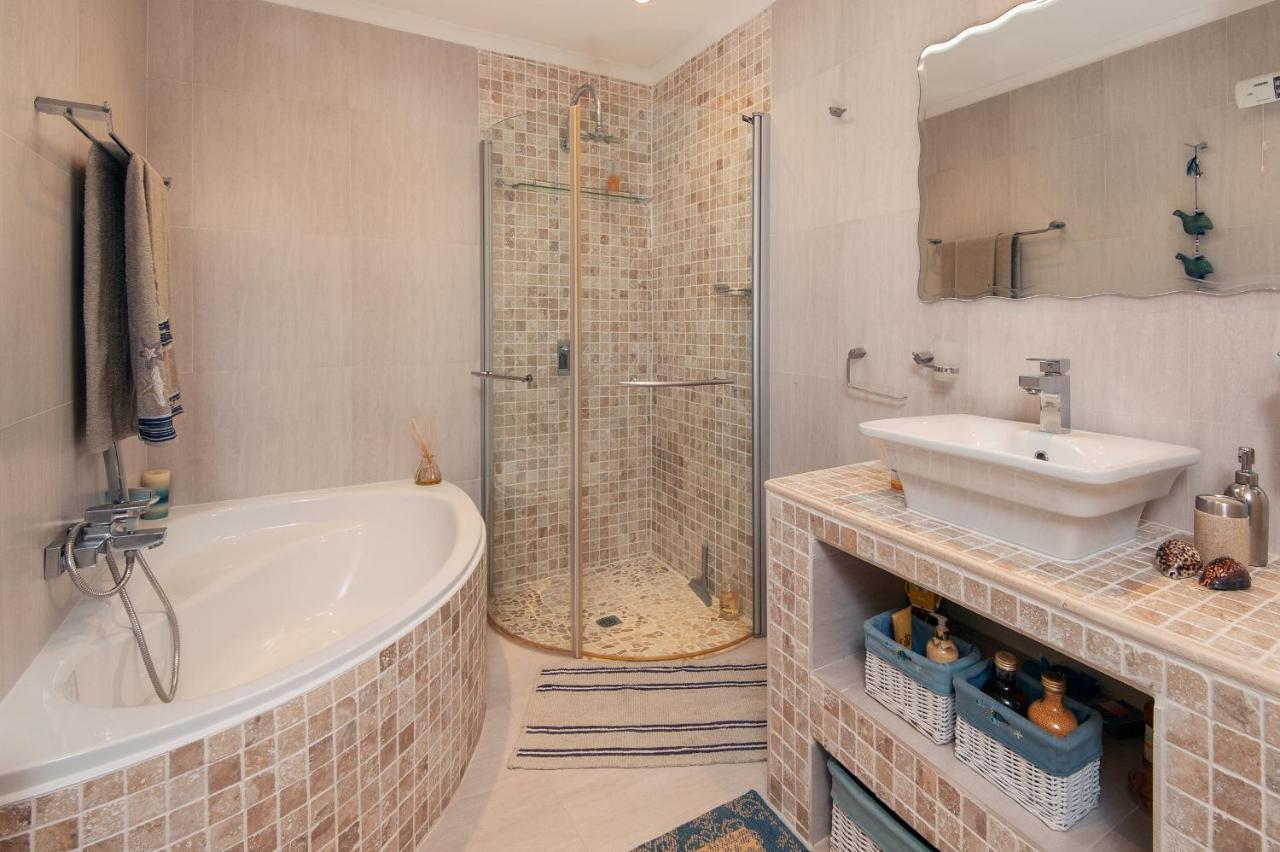 Hermanus Haven, Entire Home, On The Sea, Private Pool, Secure Esterno foto